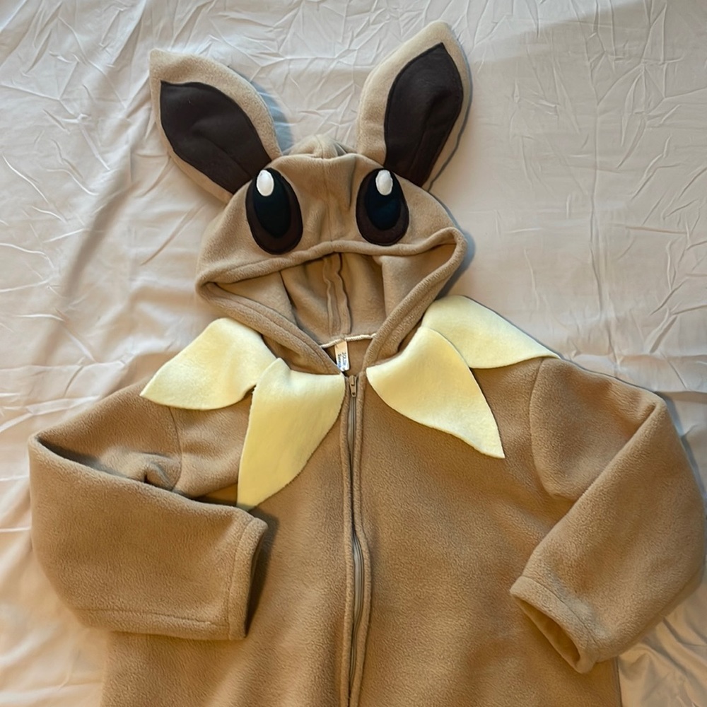Eevee Pokémon Costume